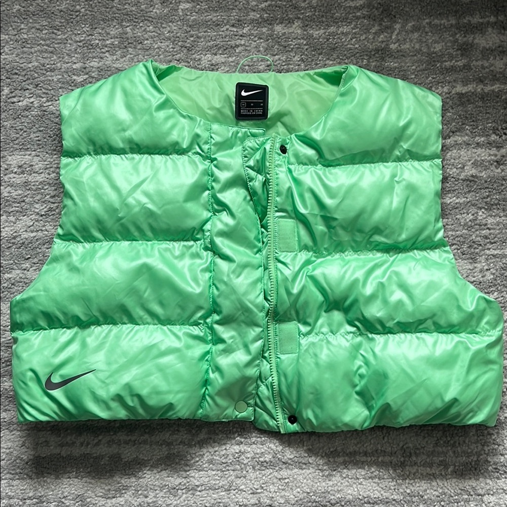 Nike Cropped Green Puffer Vest